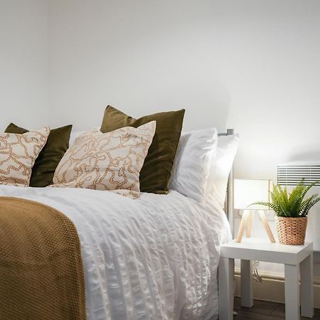 Elegant One Bedroom Apartment In Sheffield By Eason Stays, Ideal For Business Travellers And Weekend Getaways, With Free Parking! Exterior photo