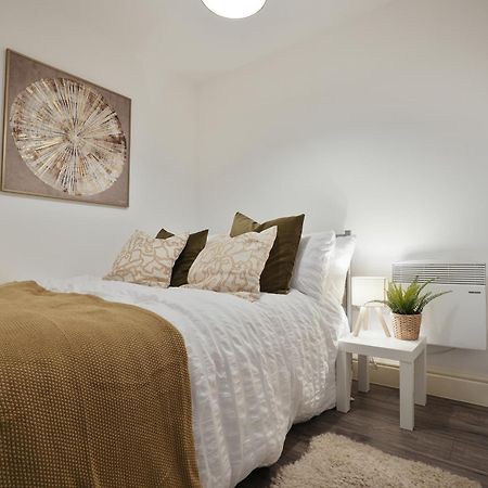 Elegant One Bedroom Apartment In Sheffield By Eason Stays, Ideal For Business Travellers And Weekend Getaways, With Free Parking! Exterior photo
