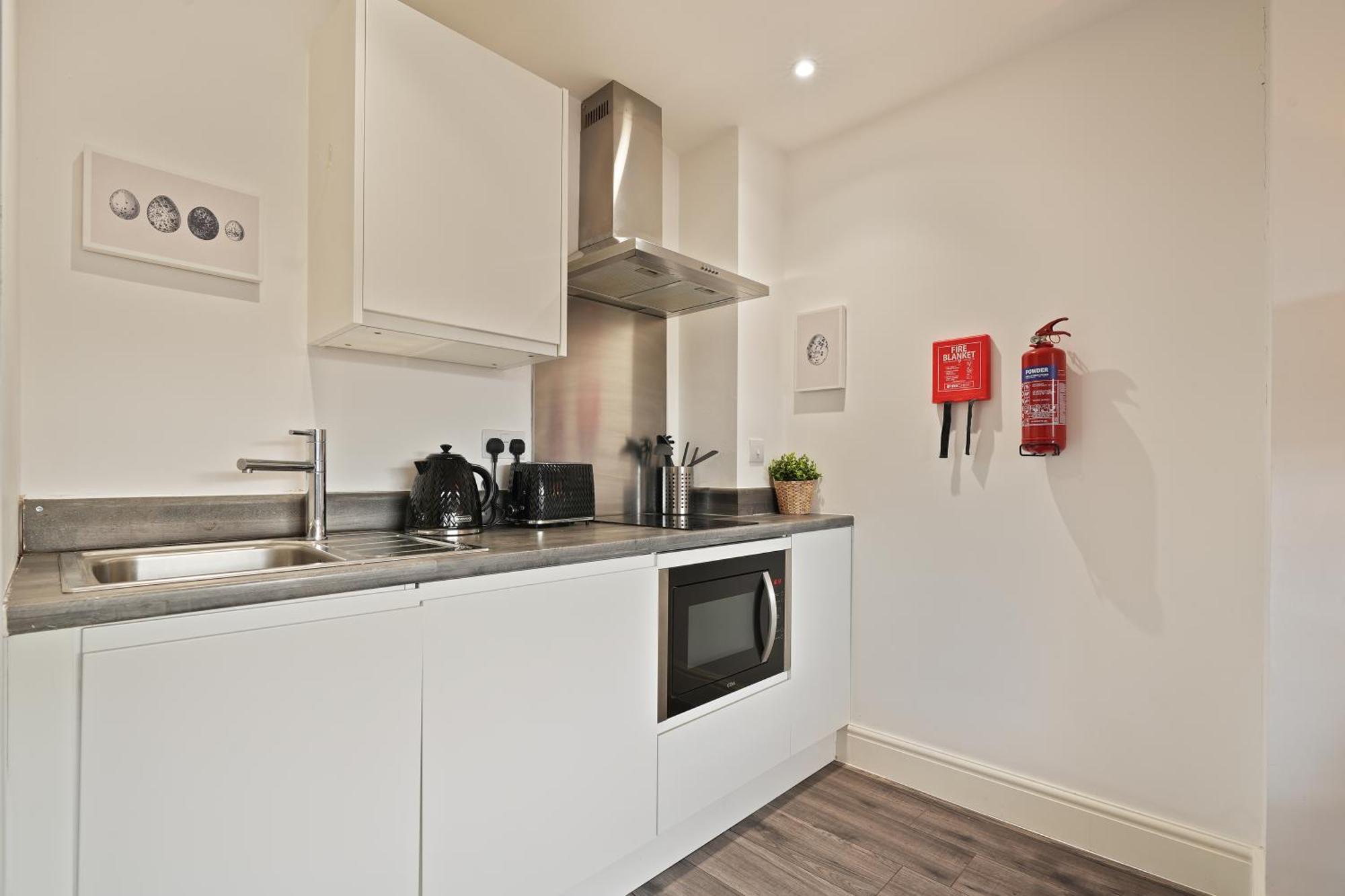 Elegant One Bedroom Apartment In Sheffield By Eason Stays, Ideal For Business Travellers And Weekend Getaways, With Free Parking! Exterior photo